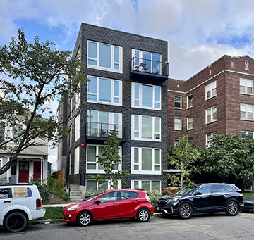 Example of contemporary LR3 building